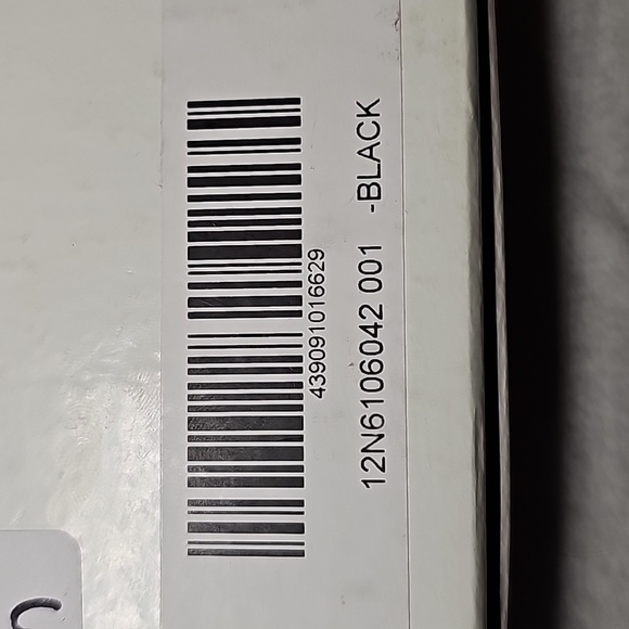 Sold- Givenchy Wallet - Picture 13 of 13